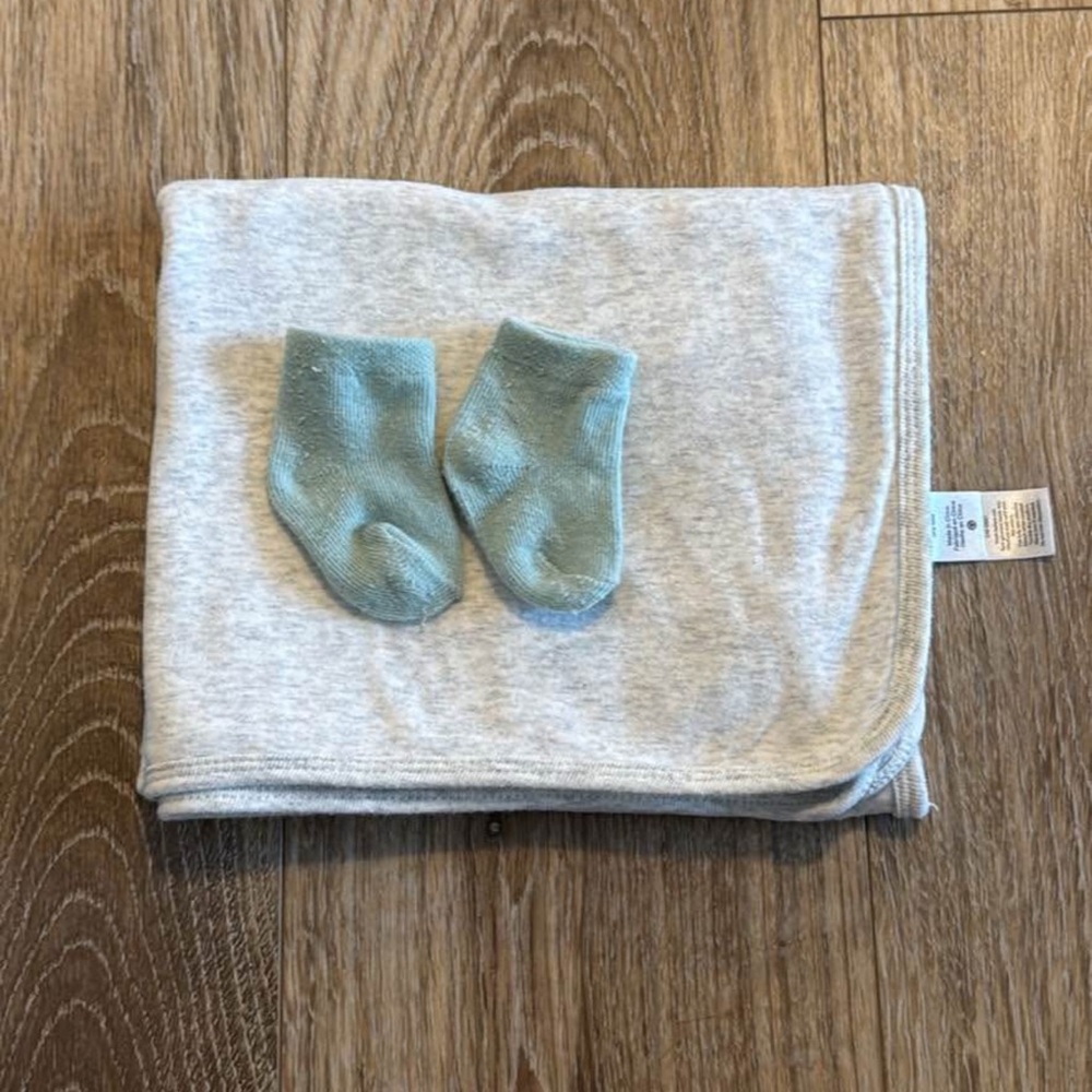 Carter’s baby newborn swaddle grey Jersey fabric sea foam green baby socks